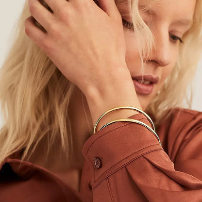 Stackable Stainless Steel Bangle Bracelet for Women, 3mm Round 18k Gold Plated Minimalist Jewelry Sister Best Friend Gift - Floq & Raman