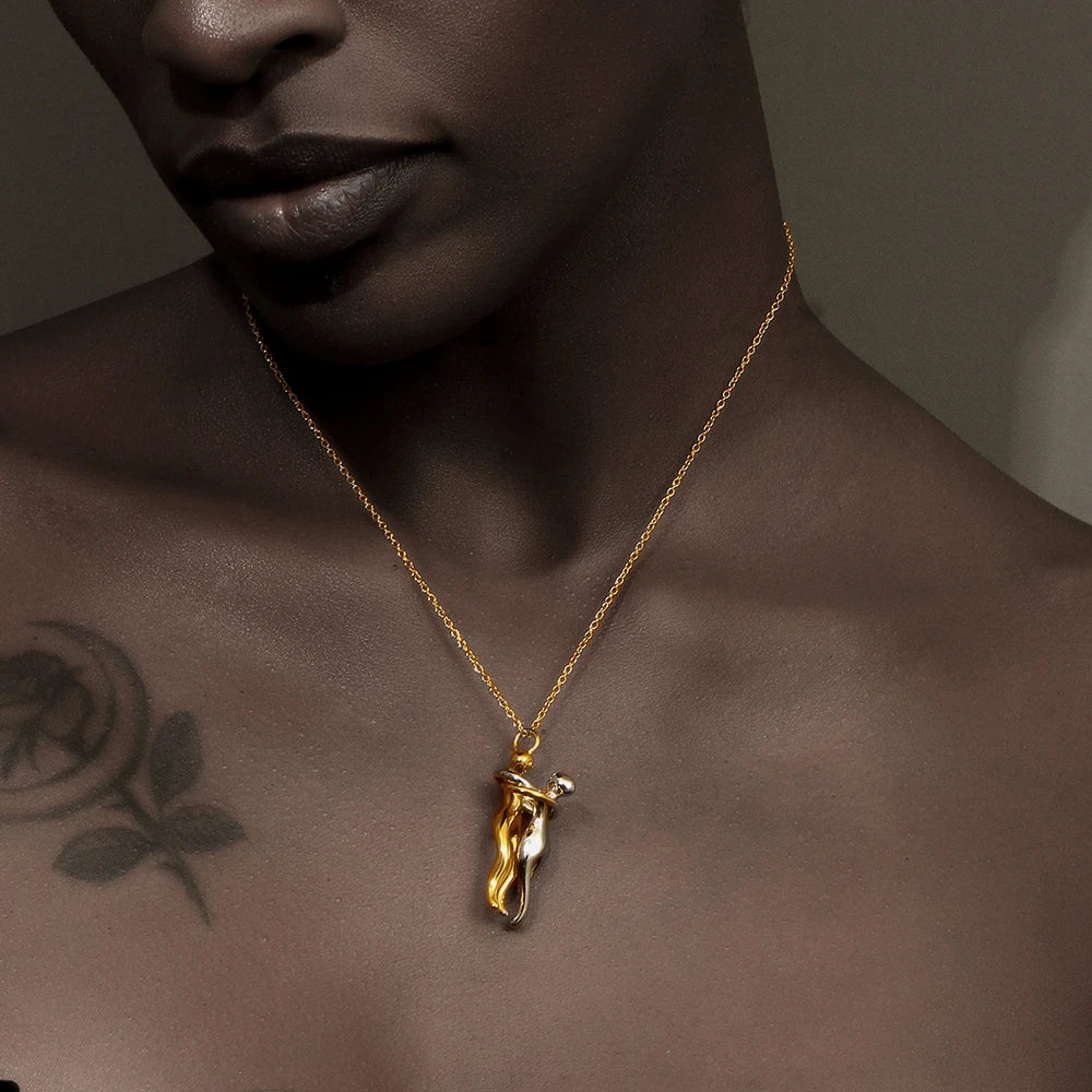 Mix Color Smooth Design People Hug Pendants Necklace Stainless Steel 18K Gold Fashion Jewelry For Lover Family Gift - Floq & Raman