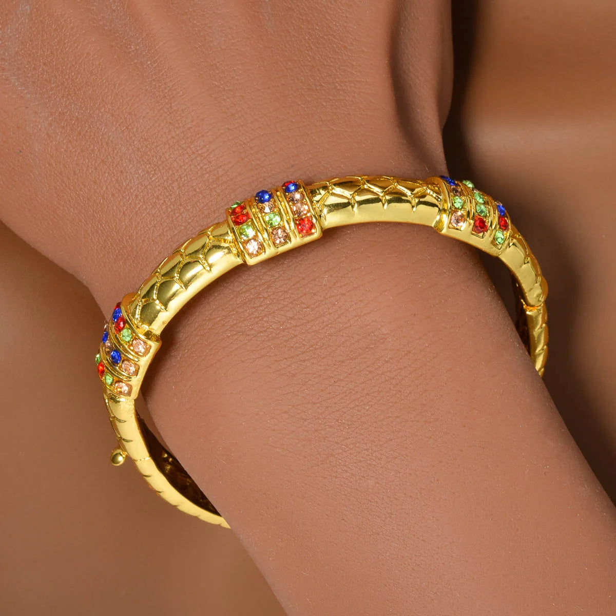 Luxury 18k Gold-Plated Women's Jewelry 4-Piece Round Necklace Bracelet Earrings Ring Gold Classic Dubai Wedding Gift - Floq & Raman