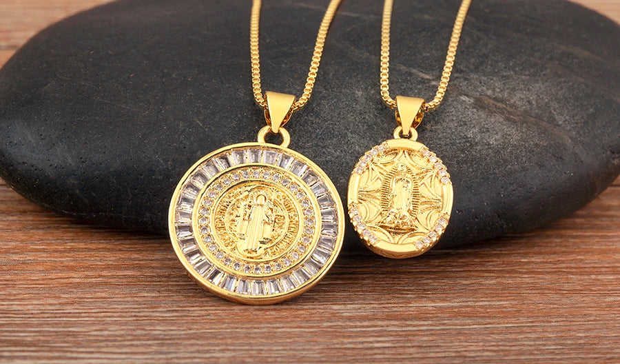 New Retro Oval/Round Shape Religious Style Zircon Flip Pendant Necklace For Female Male Lovers Photos Jewelry Accessories - Floq & Raman