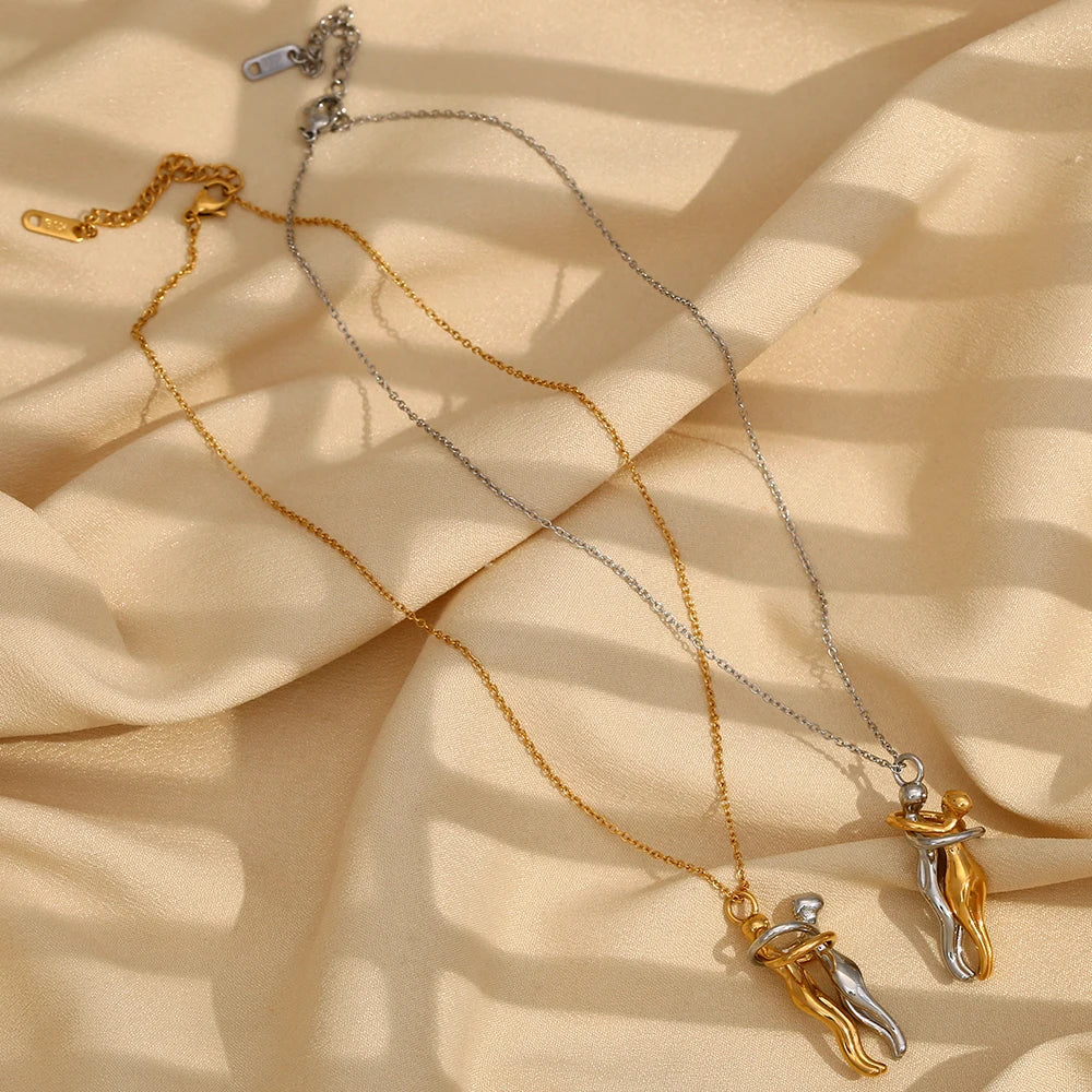 Mix Color Smooth Design People Hug Pendants Necklace Stainless Steel 18K Gold Fashion Jewelry For Lover Family Gift - Floq & Raman