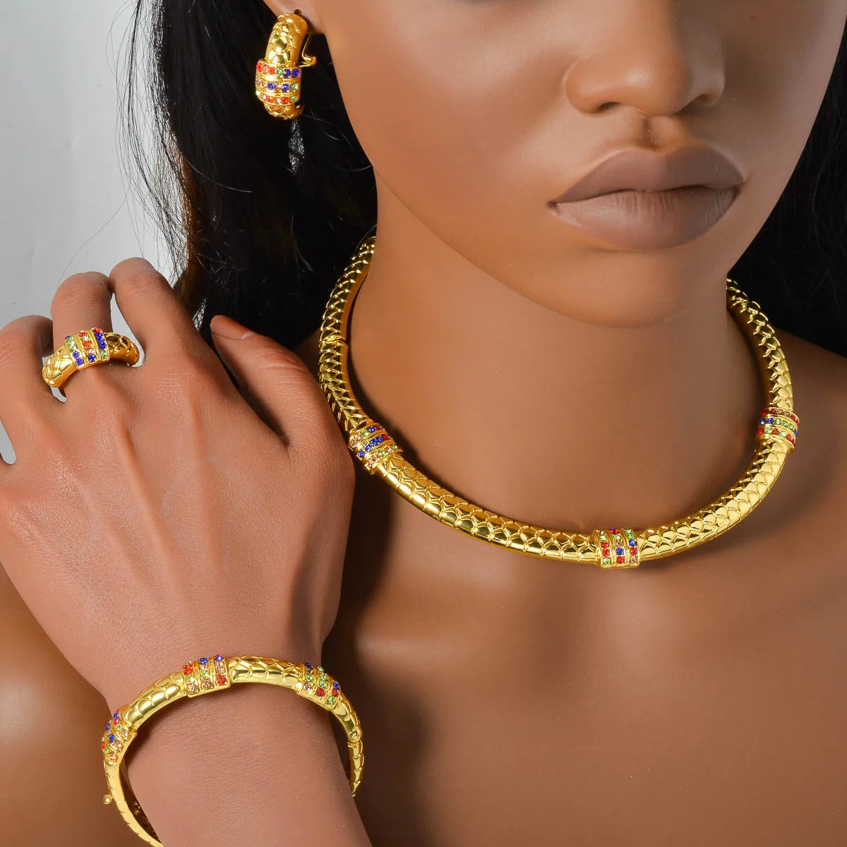 Luxury 18k Gold-Plated Women's Jewelry 4-Piece Round Necklace Bracelet Earrings Ring Gold Classic Dubai Wedding Gift - Floq & Raman