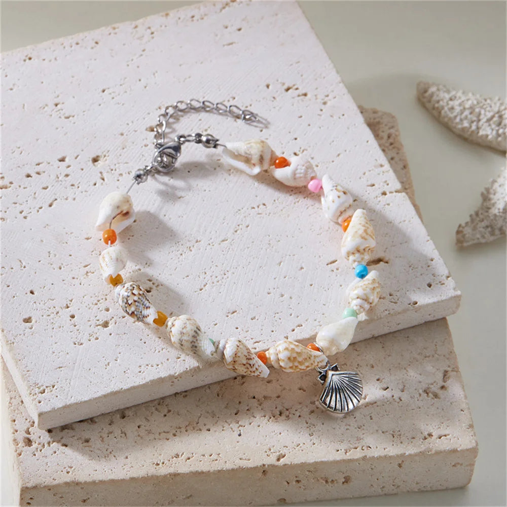 Dolphin, Starfish & Shell Pendant Bracelet – Conch Beads, Zinc Alloy, Adjustable | Summer Jewelry for Women - Floq & Raman