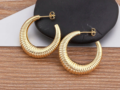 Top Quality 2 Colors Geometric Crescent Shape Adjustable Earrings Cubic Zirconia Women Retro Jewelry Classic Party Gift - Floq & Raman