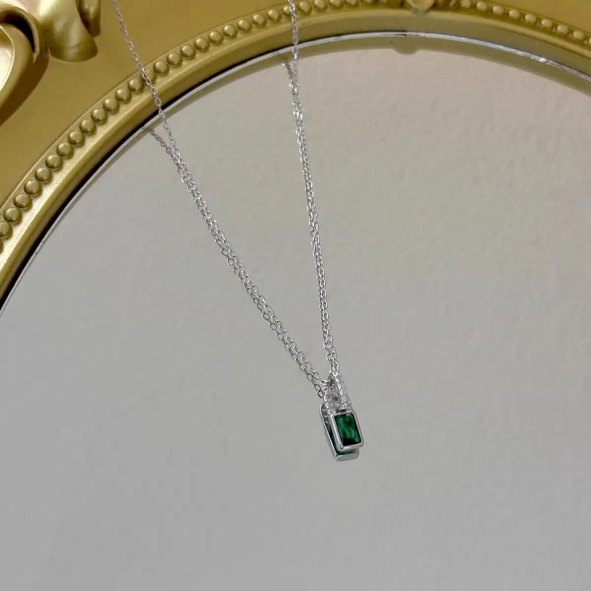 925 Sterling Silver Emerald Green Zircon Lock Shape Pendant Necklace Plating 18K Gold Fashion Simple Necklace for Women - Floq & Raman