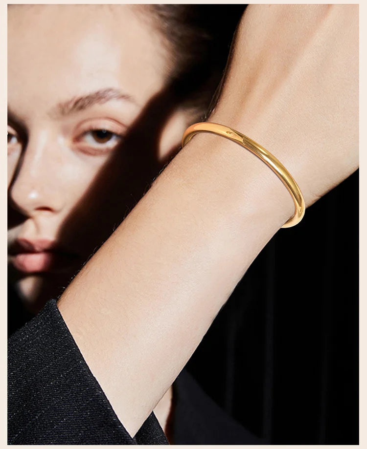 Stackable Stainless Steel Bangle Bracelet for Women, 3mm Round 18k Gold Plated Minimalist Jewelry Sister Best Friend Gift - Floq & Raman