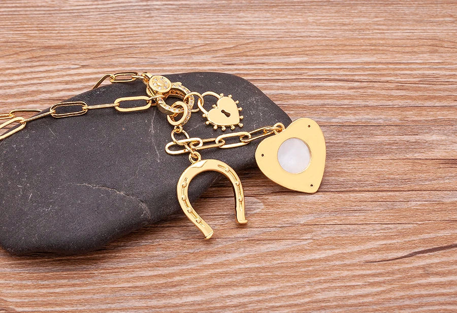 High Quality Love Heart Shape Charm Pendant Necklace For Women Female Elegant Aesthetic Chain Link Jewelry Gift Wholesale - Floq & Raman