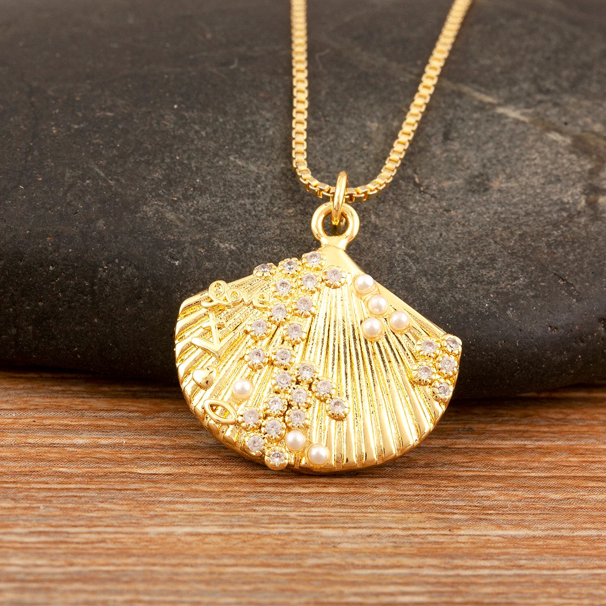 New Fashion Lucky Shell Shape Inlaid Pearl Crystal Zircon Pendant Necklace For Women Female 4 Styles Choice Jewelry Gifts - Floq & Raman