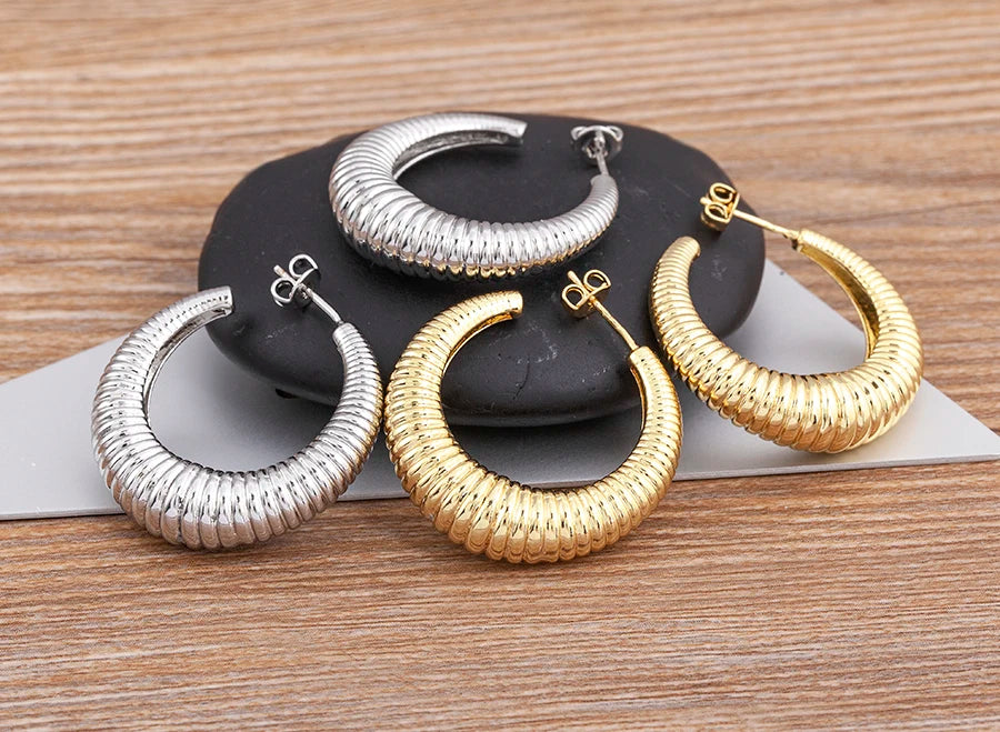 Top Quality 2 Colors Geometric Crescent Shape Adjustable Earrings Cubic Zirconia Women Retro Jewelry Classic Party Gift - Floq & Raman