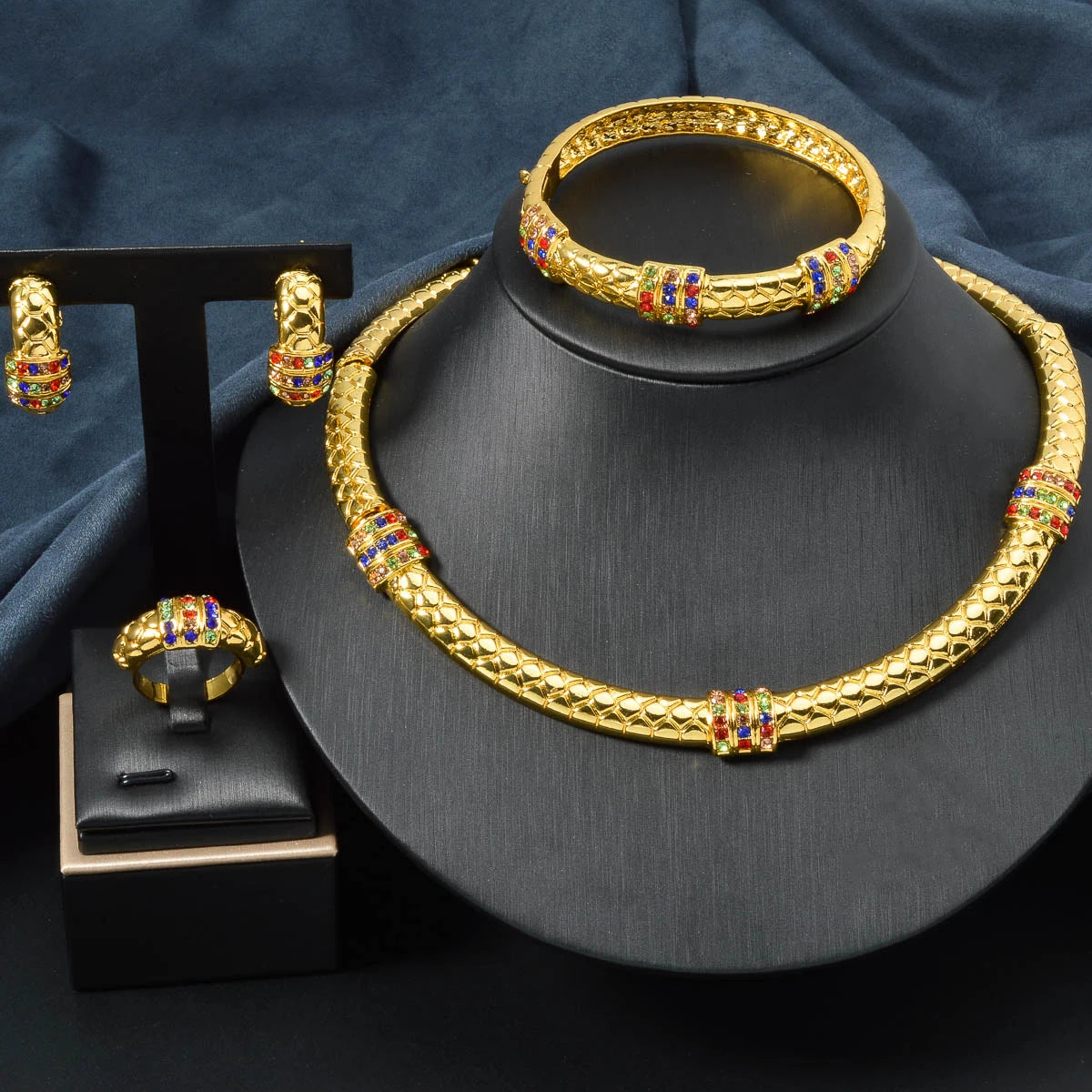 Luxury 18k Gold-Plated Women's Jewelry 4-Piece Round Necklace Bracelet Earrings Ring Gold Classic Dubai Wedding Gift - Floq & Raman