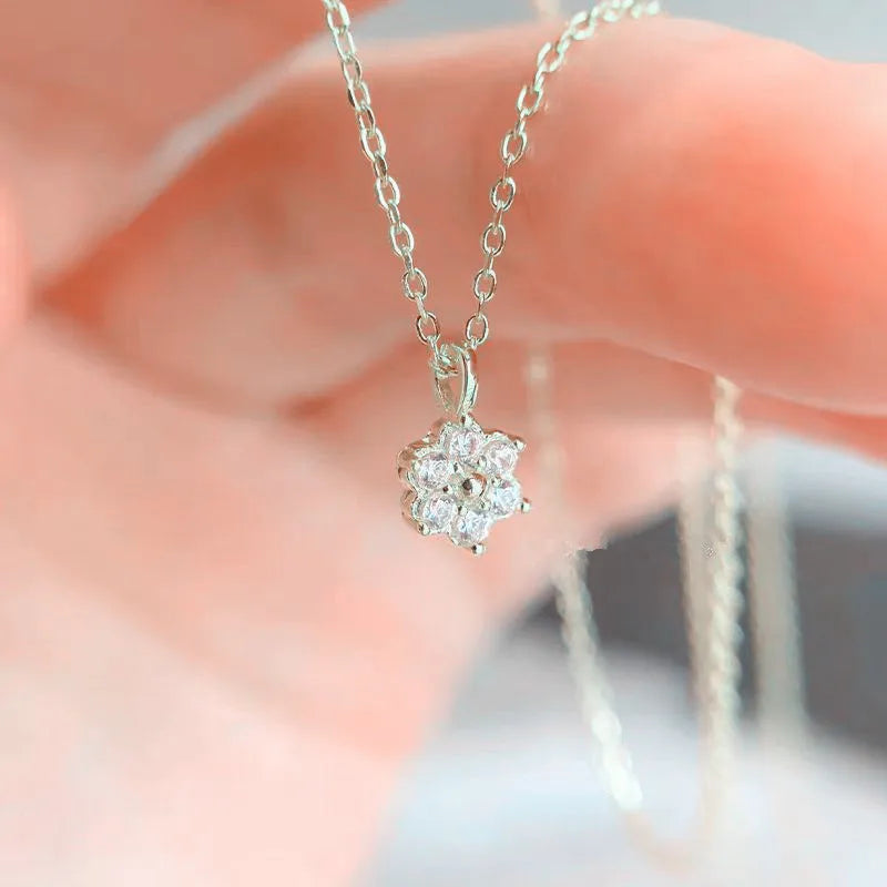 New 925 sterling silver petal necklace small pendant 14k gold plated light luxury mini clavicle chain - Floq & Raman